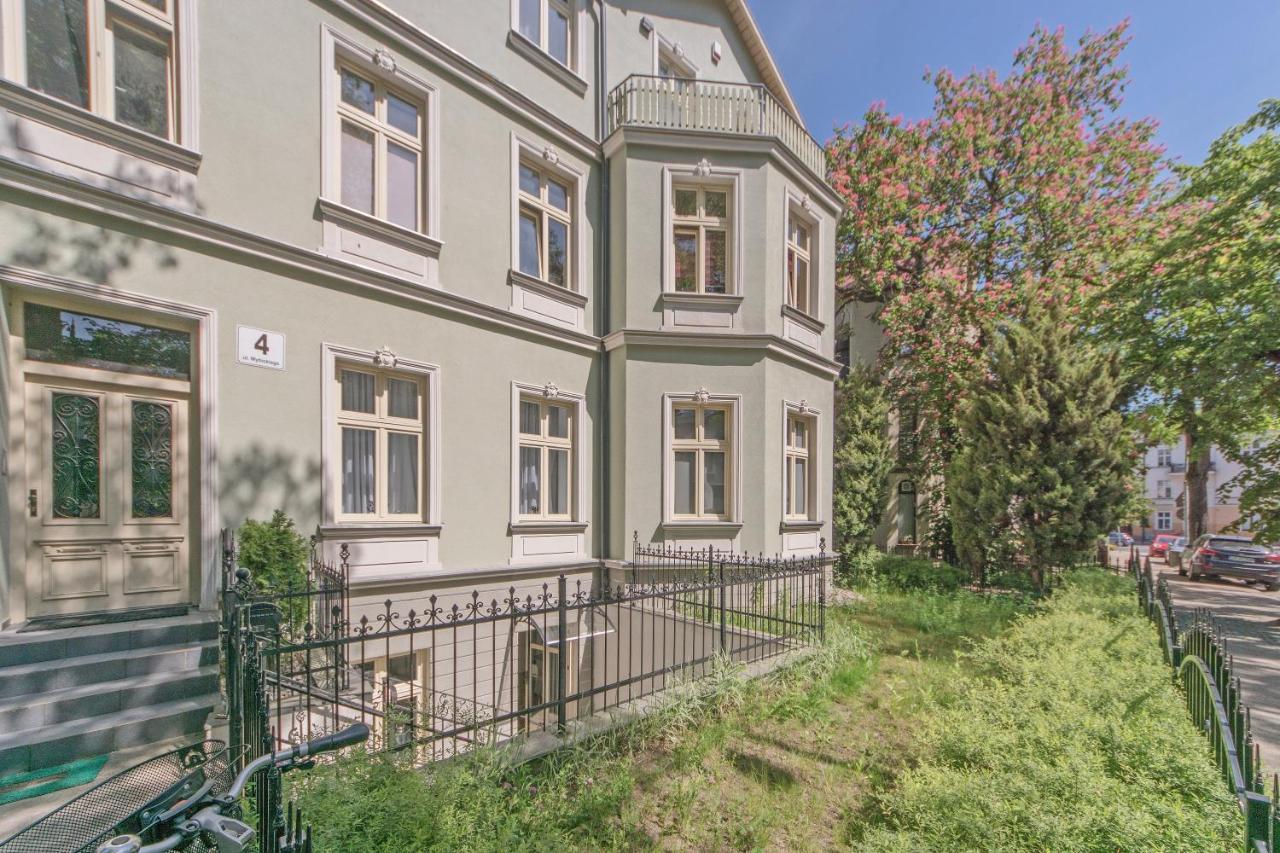 Studio Four - Prywatne Wejscie I Taras W Centrum Sopotu 外观 照片